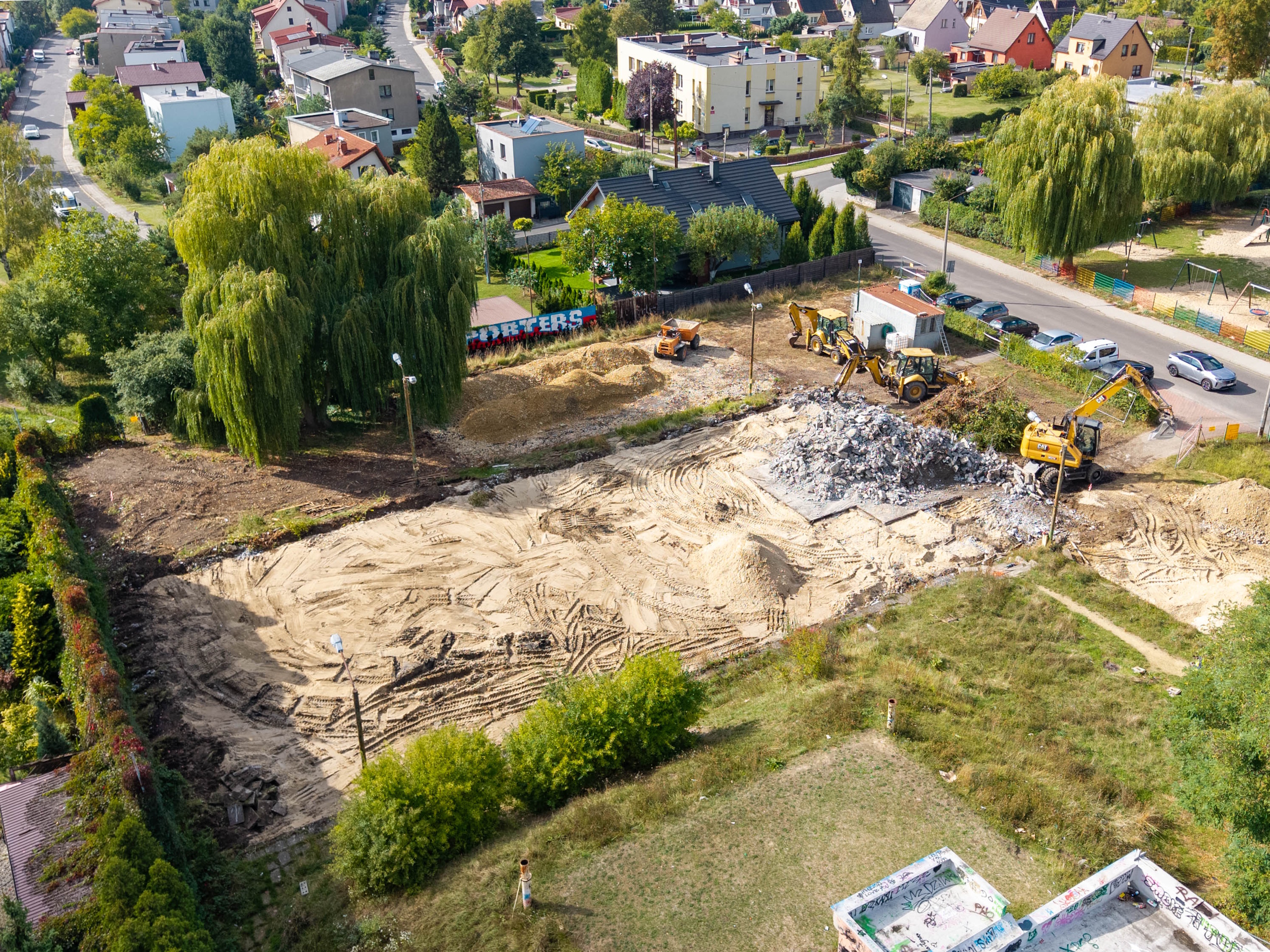 Nowe życie stawu Szuwarek w Gliwicach: ruszyły prace w Łabędach