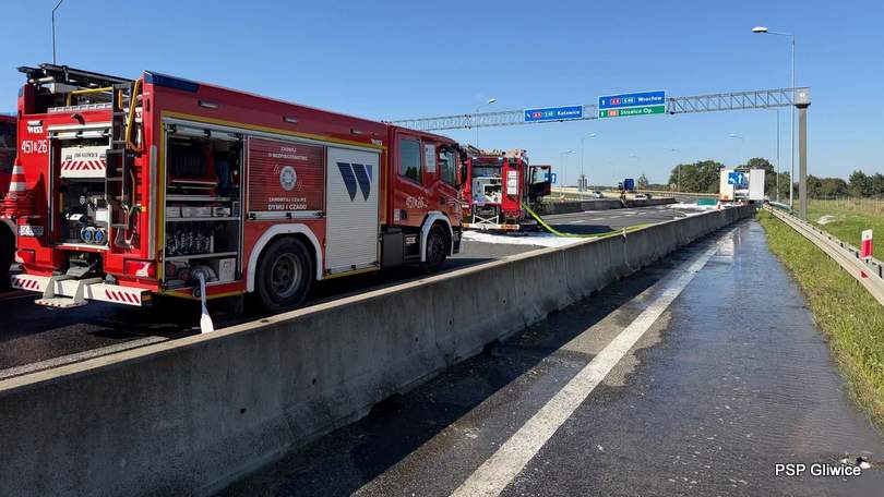 Pożar naczepy z odpadami niebezpiecznymi na DK 88 w Gliwicach
