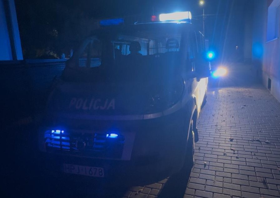 35-latek z Kluczborka zaatakował policjantów podczas nocnej interwencji