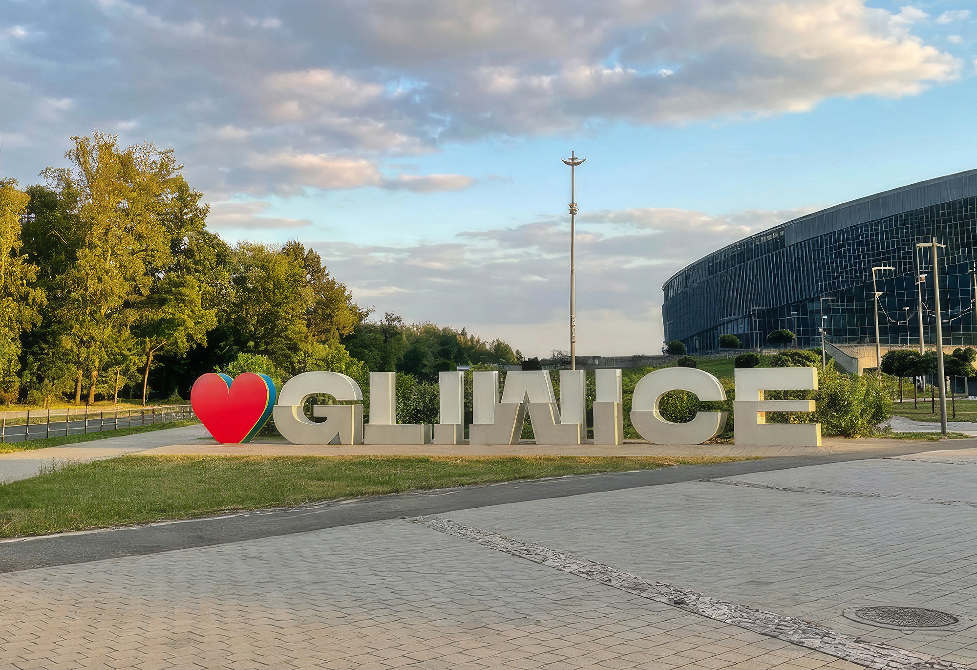 Gliwice będą miały nowy fotopunkt. Powstaje projekt napisu z sercem