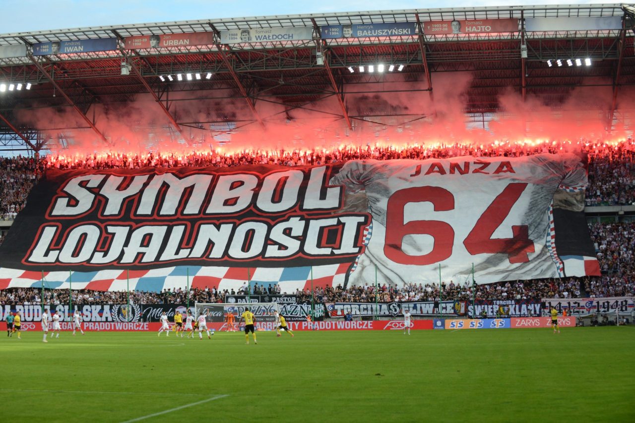 Zbiórka Ultras Górnik Zabrze podczas meczu Górnik Zabrze - Piast Gliwice