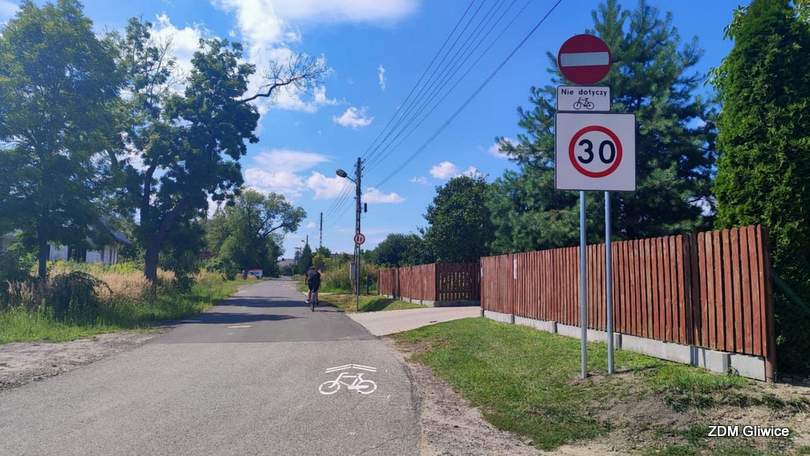 „Pod prąd” na ulicy Siennej w Bojkowie. Nowy kontraruch rowerowy w Gliwicach