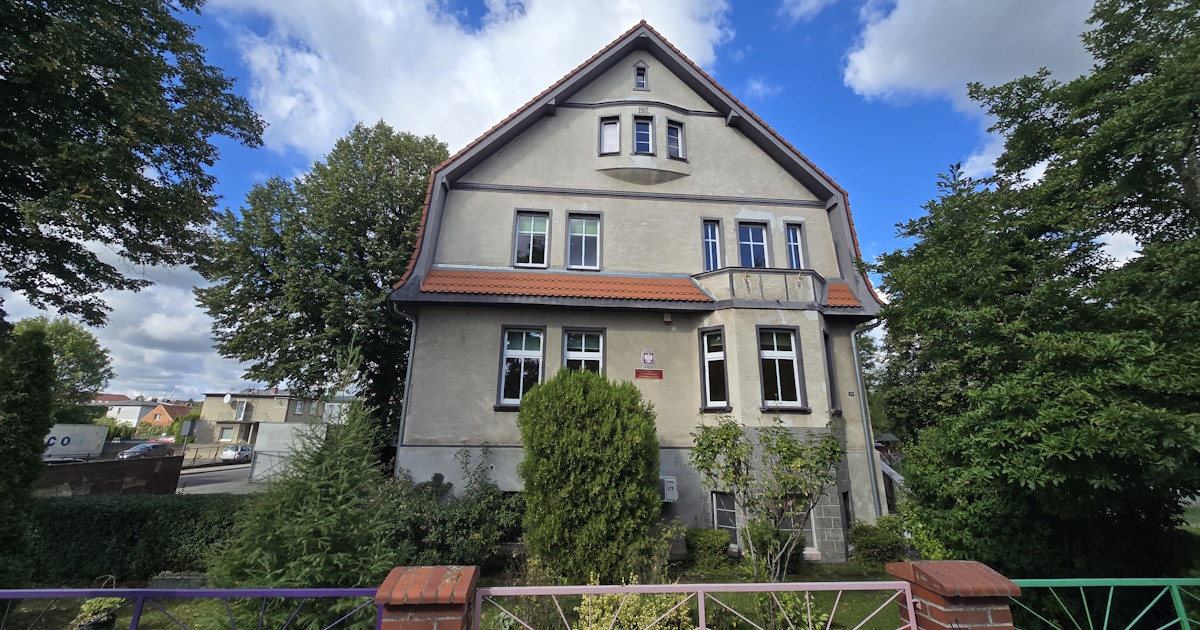 Budynek byłego przedszkola przy ul. Chrobrego wystawiony na sprzedaż