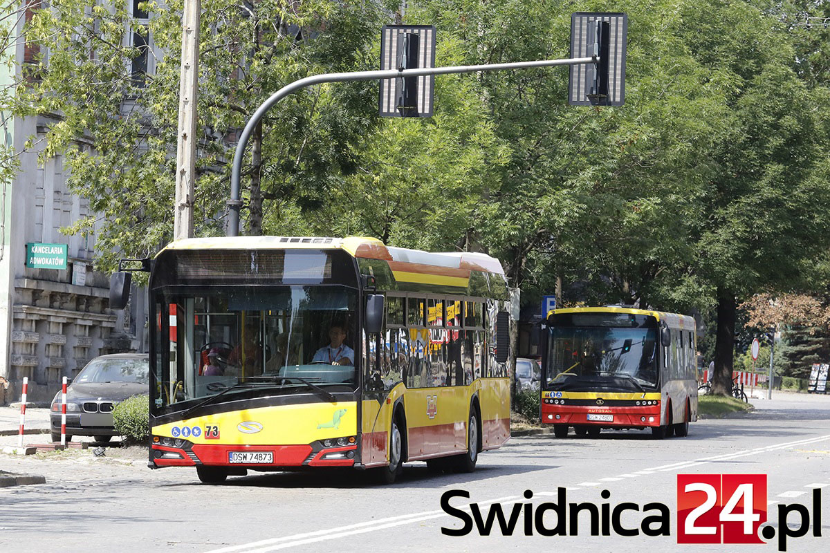 Zmiany w komunikacji miejskiej: Kędzierzyn-Koźle wraca do zimowego rozkładu jazdy