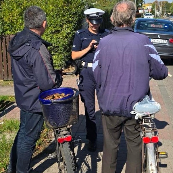 Działania NURD w Kluczborku - policjanci kontrolowali pieszych i rowerzystów