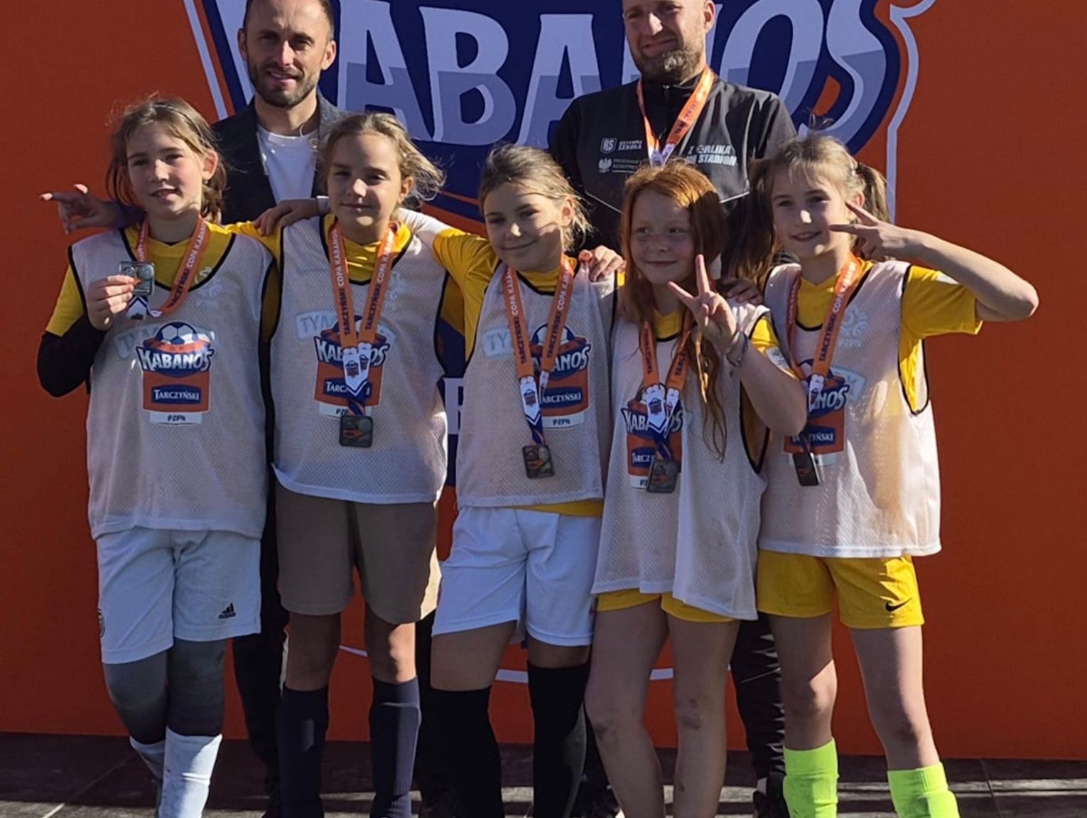 Tarczyński Copa Kabanos w Kędzierzynie-Koźlu. Złoto dla pierwszoklasistek z Dziewiątki