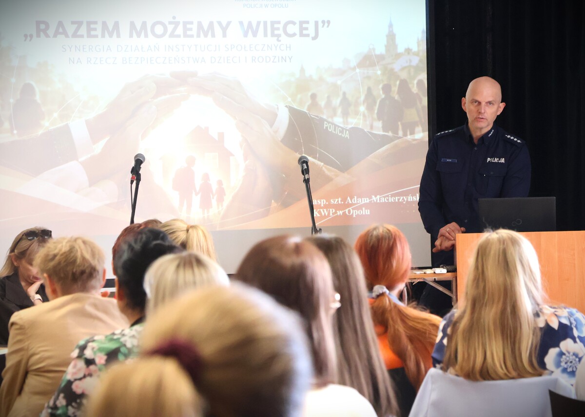 Bezpieczeństwo dzieci i rodziny tematem konferencji w Opolu z udziałem policji