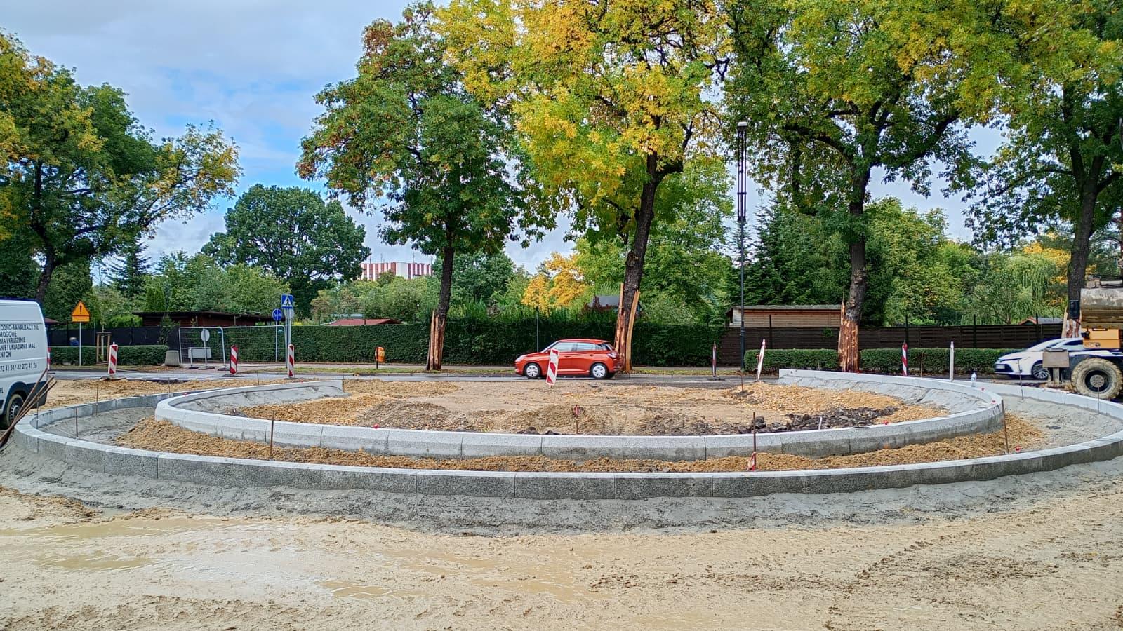 Gliwice: Przebudowa skrzyżowania przy Orlickiego wchodzi w kolejny etap