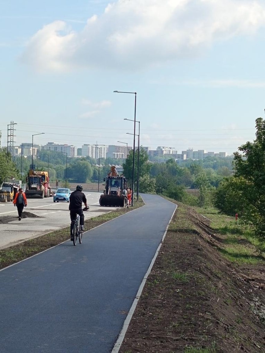 Gliwice: ruszyła budowa drogi rowerowej przy ul. Łabędzkiej