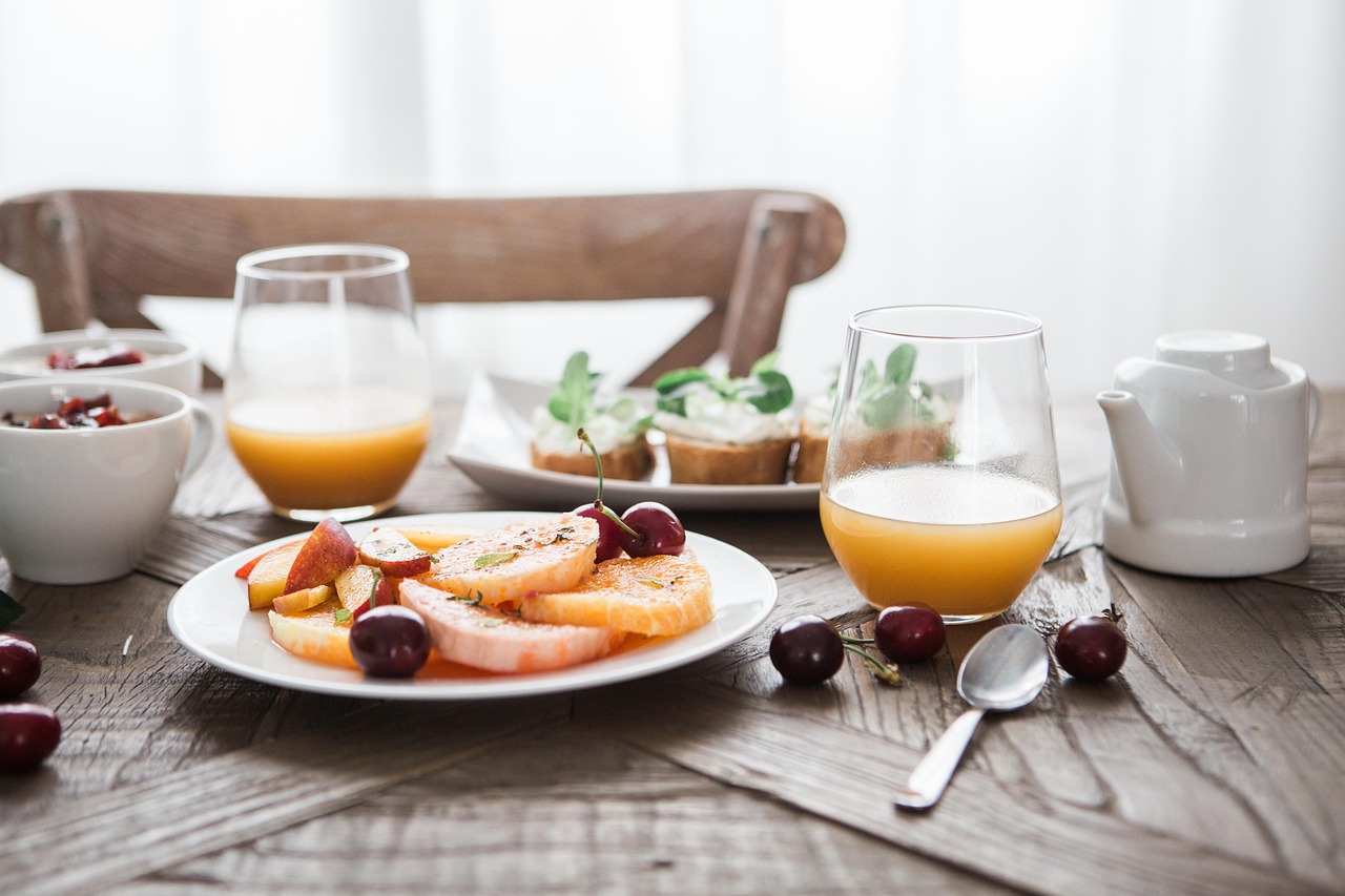Kontrole UOKiK w lokalach gastronomicznych: 80 proc. sprawdzonych miejsc z nieprawidłowościami
