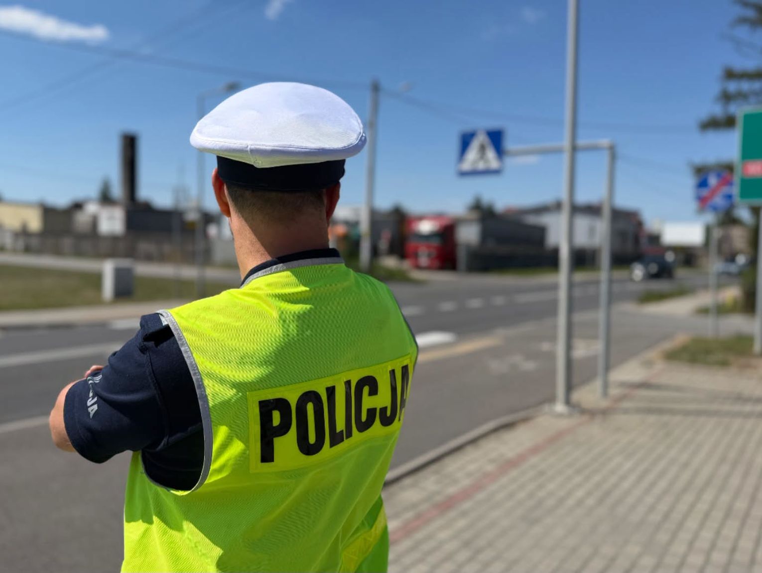 Kędzierzyn-Koźle: Kierował Skodą po chodniku, nie mając prawa jazdy