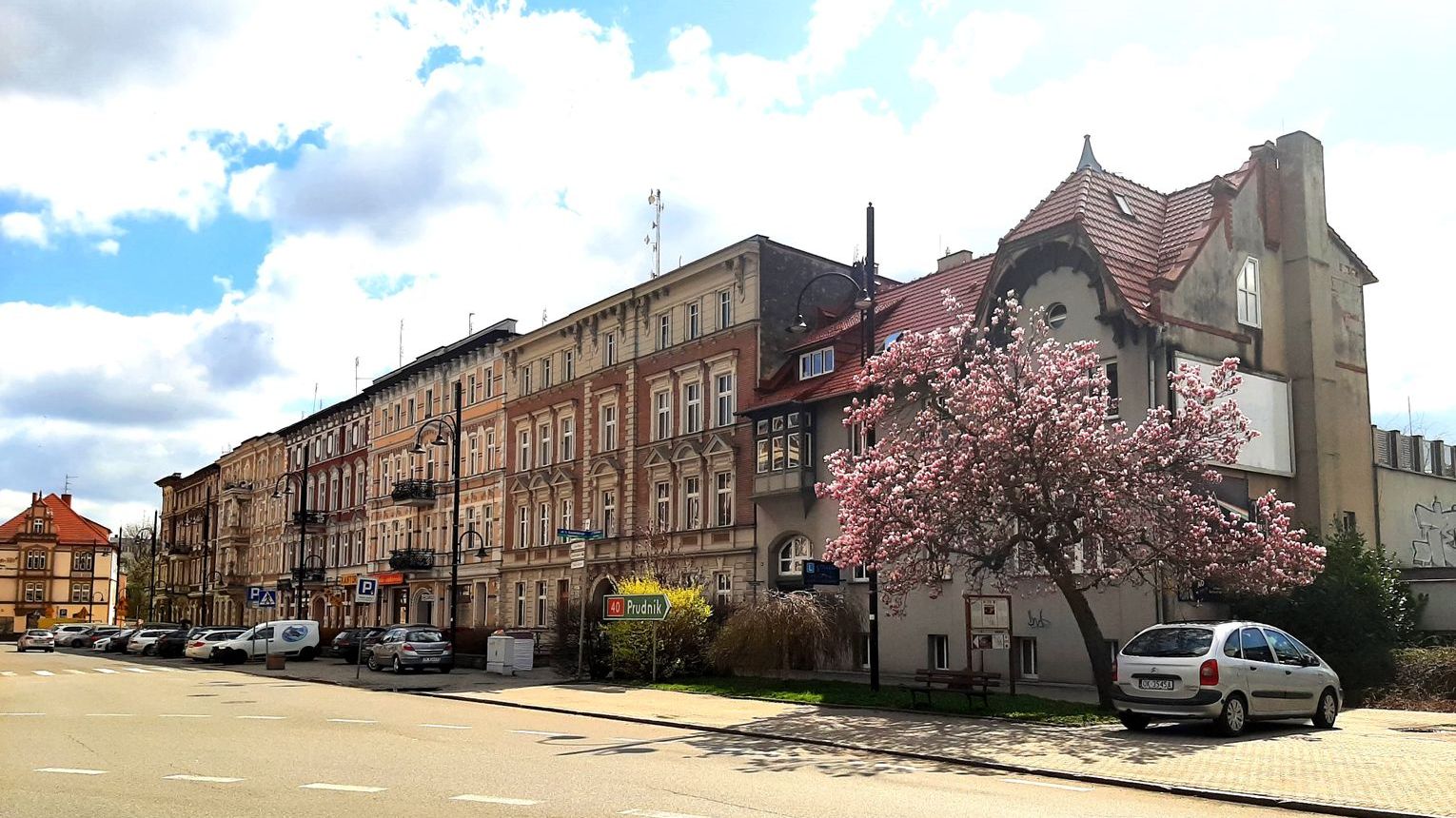 Miliony złotych długu w Kędzierzynie-Koźlu. Jak wygląda sytuacja w lokalach komunalnych?