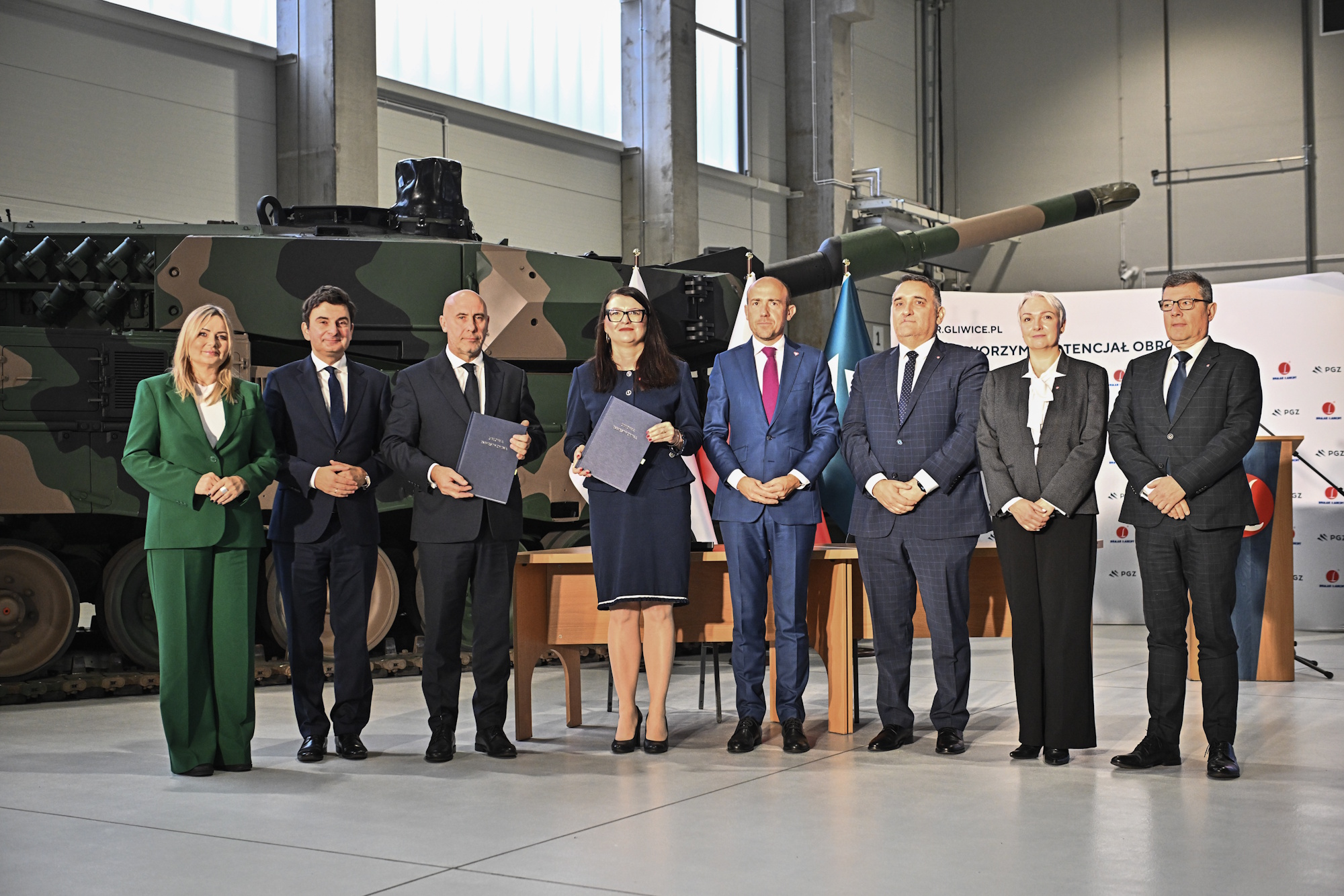 850 mln zł wsparcia dla gliwickiego Bumaru-Łabędy. Minister z wizytą w mieście