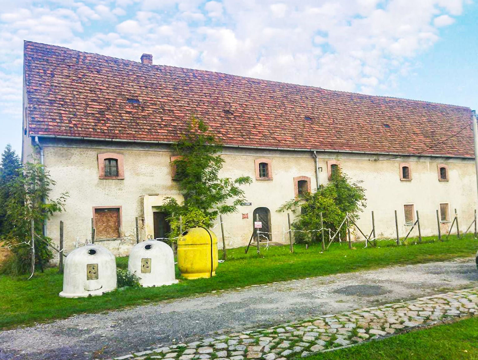 Dziewkowice: Mieszkańcy walczą o zabytkowy spichlerz. Zebrano 200 podpisów